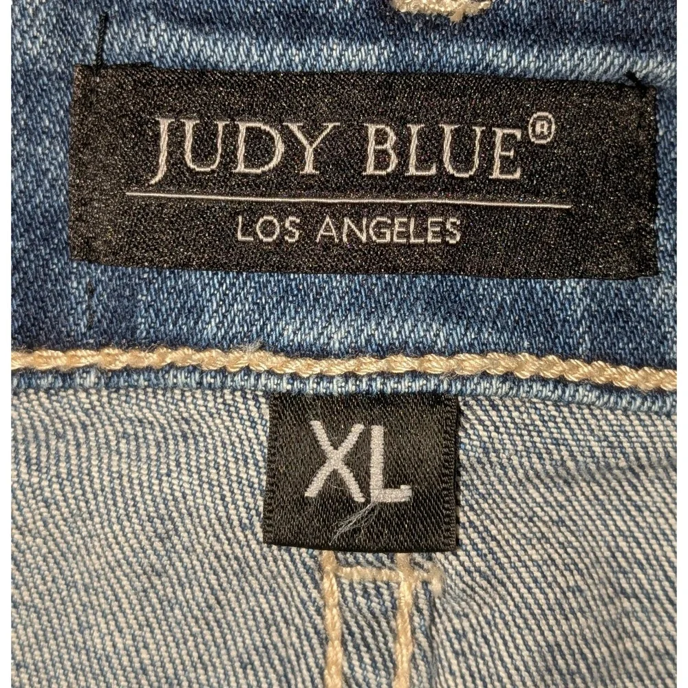 Judy Blue XL Mid Rise Distressed Paint Splatter Denim Cut‎ Off Shorts NWT